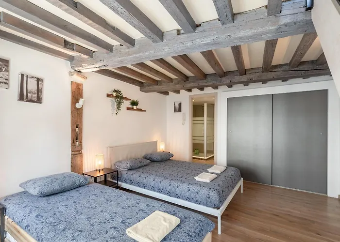 Tempel Triplex & Duplex At Historic Heart Of Antwerp