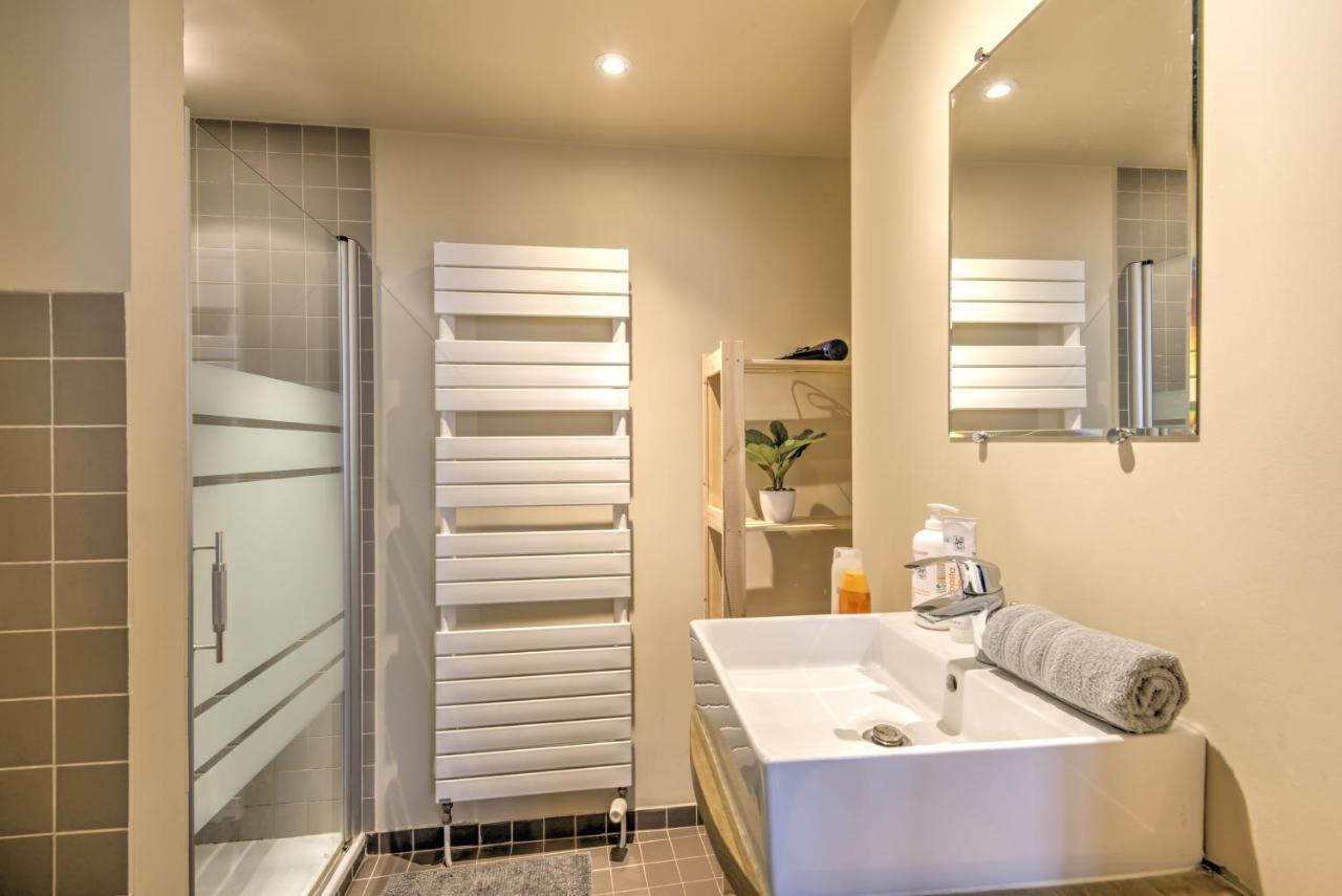 Tempel Triplex & Duplex At Historic Heart Of